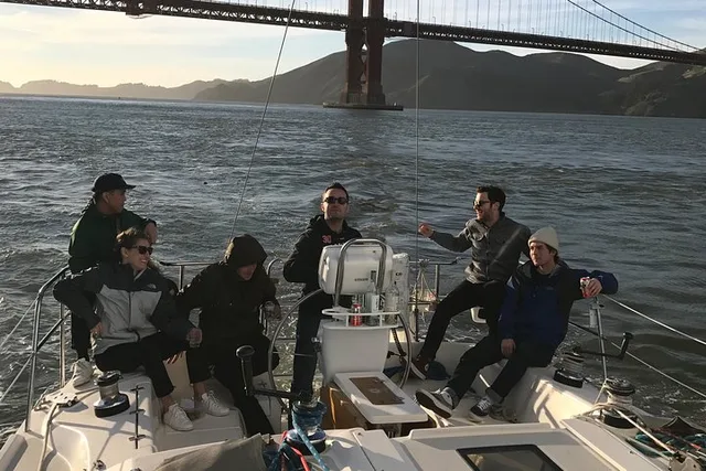 San Francisco Bay Private Sailboat Charter 2 hr - Image 1