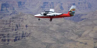 Las Vegas Grand Canyon Flight & Hummer Tour