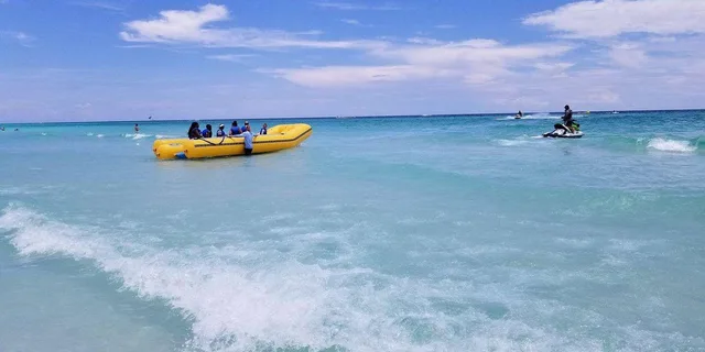 Destin Banana Boat and Parasailing Combo - Image 3