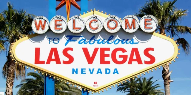 Las Vegas Hoover Dam and 7 Magic Mountains Tour - Image 2