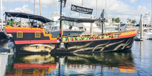 Dania Beach Pirate Adventure Cruise 1 hr - Image 1