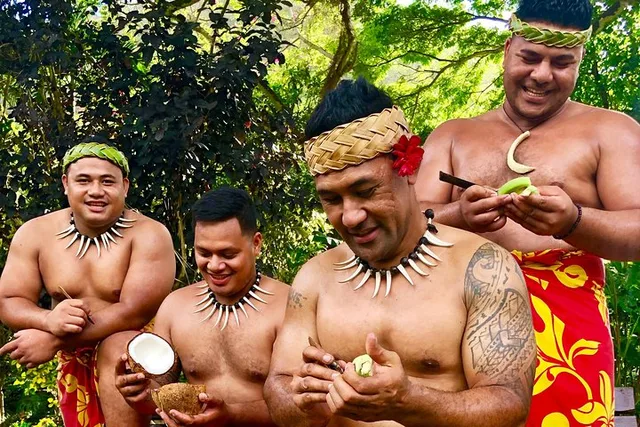 Oahu Luau Experience at Waimea Valley - Image 5