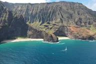 Waikiki Yacht Charter Sail thumbnail 4