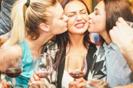 New York Wine Tasting Tour with Expert Guide thumbnail 4