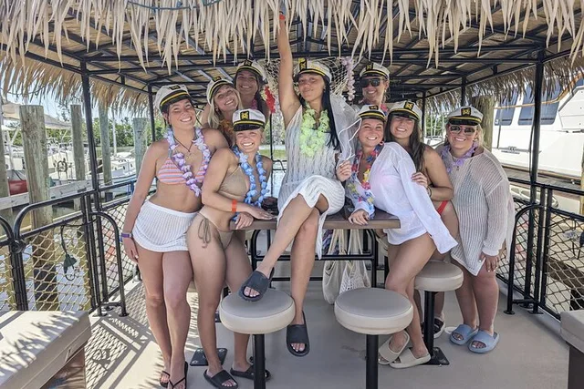 Fort Myers Tiki Pub Dolphin Cruise 2 hr - Image 3