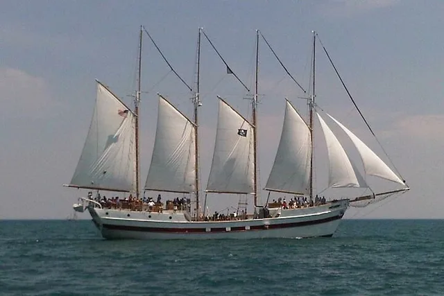 Chicago Fireworks Cruise on Tall Ship Windy - Image 4