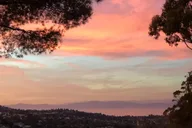 Palos Verdes Tour: Lighthouse and Dinner thumbnail 3