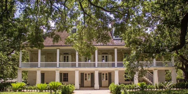 New Orleans Whitney Plantation Tour - Image 1