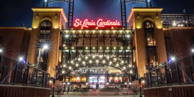 St. Louis Baseball History Private Tour - Image 3