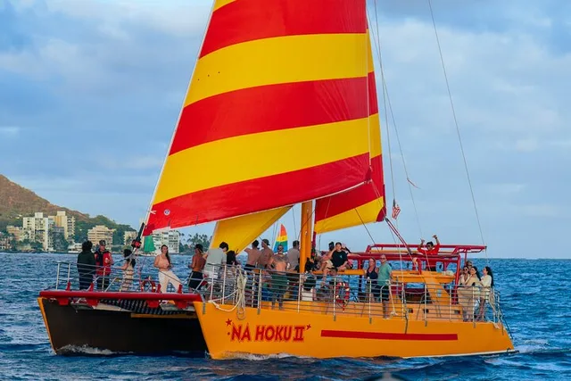 Honolulu Open Sail from Kewalo Harbor - Image 4