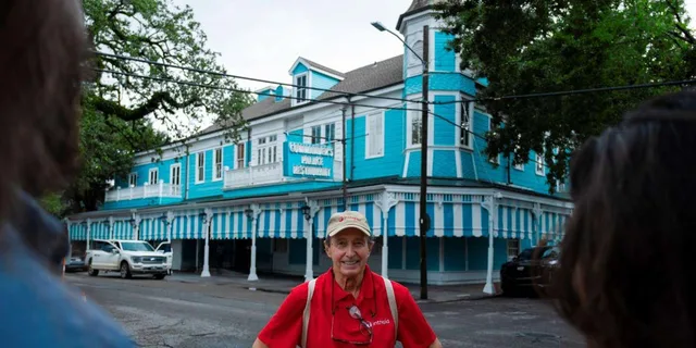 New Orleans Garden District Walking Tour - Image 2