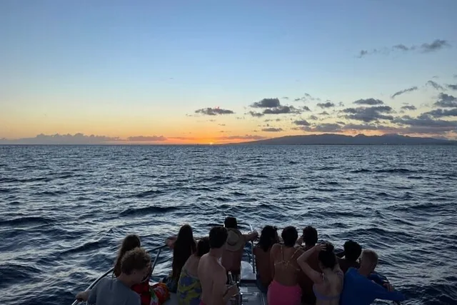 Waikiki Boat Cruise at Sunset 90 min - Image 5