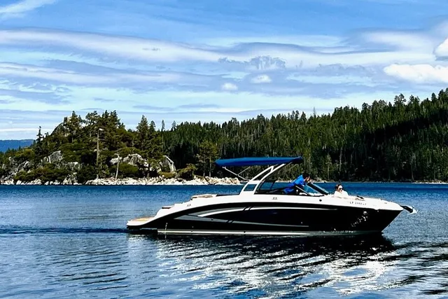 Lake Tahoe Yacht Tour 4.5 Hours - Image 3
