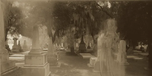 Charleston Ghost Walking Tour at Night - Image 6