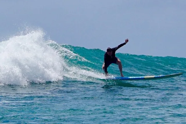 Honolulu Surfing Lesson 1.5 hr - Image 5