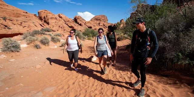 Las Vegas Valley of Fire Hiking Tour - Image 5