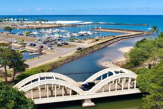 Oahu North Shore Shuttle Tour - Image 1