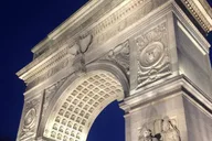 New York City Walking Tour of Greenwich Village Nightlife thumbnail 2