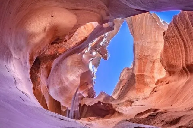Page Antelope Canyon Tour - Image 2