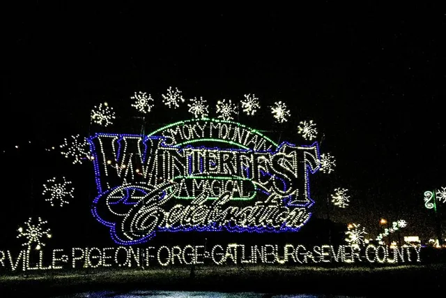 Smoky Mountain Holiday Light Tour - Image 5