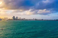 Miami Boat Tour: Mansions & Skyline thumbnail 5