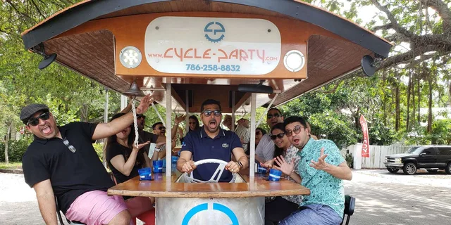 Fort Lauderdale Party Bike Bar Crawl - Image 3
