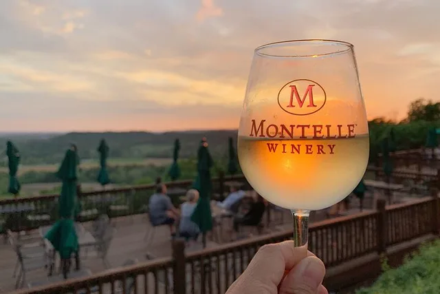 Missouri Wine Country Private Day Trip - Image 3