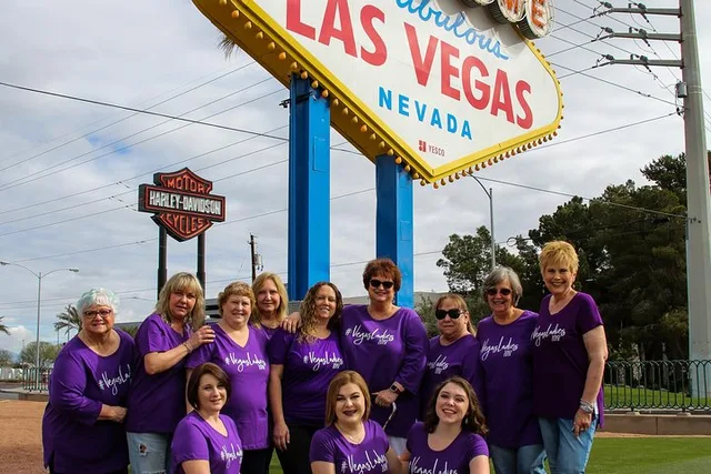 Las Vegas Group Photo Tour by Party Bus - Image 4