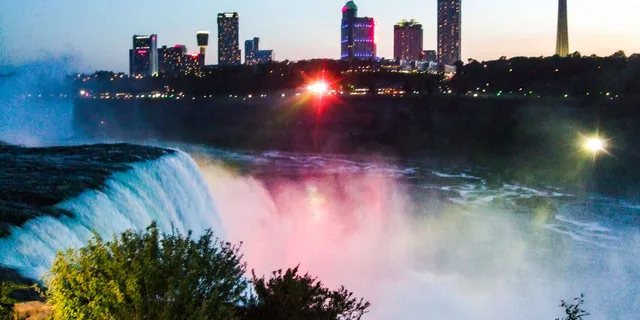Niagara Falls Maid of the Mist Boat Tour 2 hr - Image 5