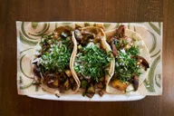 Los Angeles Venice Beach Walking Food Tour thumbnail 4