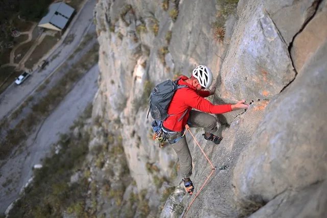 Austin Outdoor Climbing Experience - Image 5