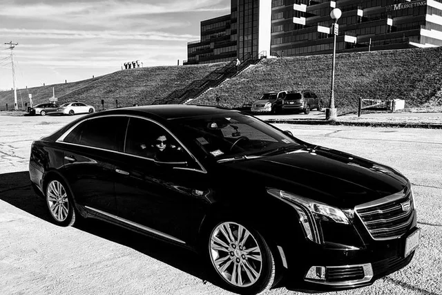 Chicago to Indianapolis Private Sedan Transfer - Image 3