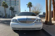 Las Vegas Airport Limousine Transfer thumbnail 2