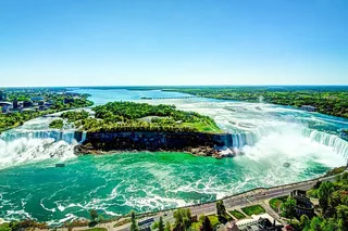 New York to Niagara Falls and Toronto 3-Day Tour