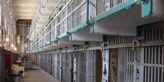 San Francisco Alcatraz Island Cruise with Audio Tour - Image 4