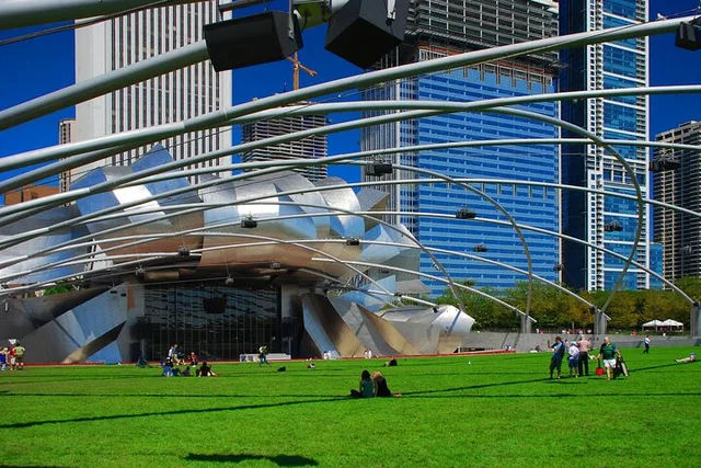 Chicago Food Tour with The Magnificent Mile - Image 4