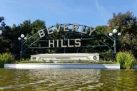 Hollywood Celebrity Homes and Hop-on Hop-off Tour thumbnail 6