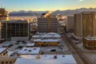 Anchorage Airport to City Center Private Transfer thumbnail 3
