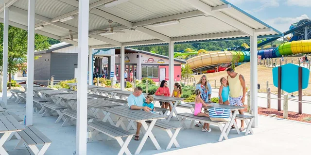 Sevierville Waterpark Admission - Image 2