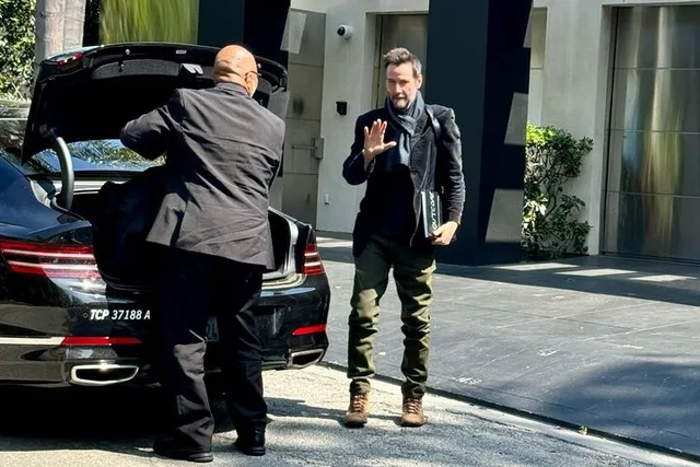 Los Angeles Private Tour of Hollywood, Beverly Hills and Bel Air 2.5 hr - Image 3