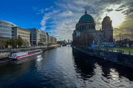 Berlin Private Tour East and West by Car thumbnail 1