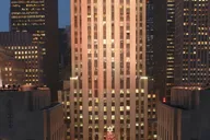 New York Holiday Lights & Rockefeller Tree Tour thumbnail 1