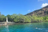 Kailua-Kona Captain Cook Catamaran Snorkeling Tour 4 hr thumbnail 2