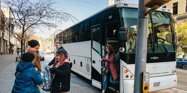 New York City Boroughs Sightseeing Bus Tour - Image 6