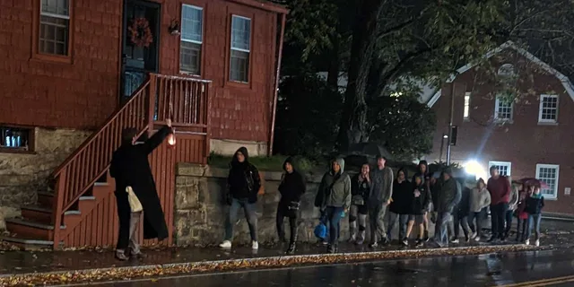 Mystic Ghost Tour of Downtown at Night - Image 2