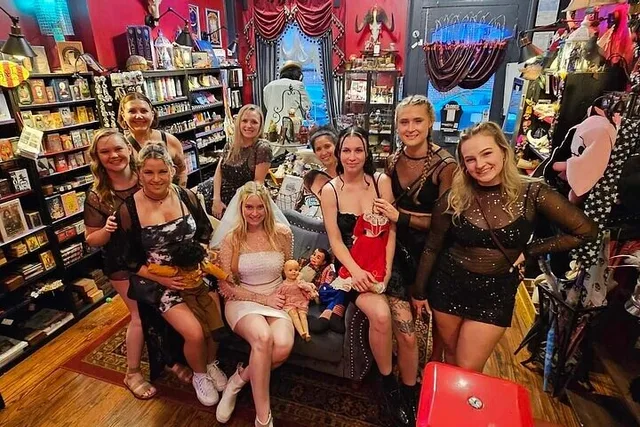 New Orleans Haunted Bar Tour - Image 1