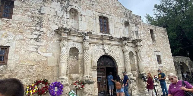San Antonio Historic Walking Tour - Image 3