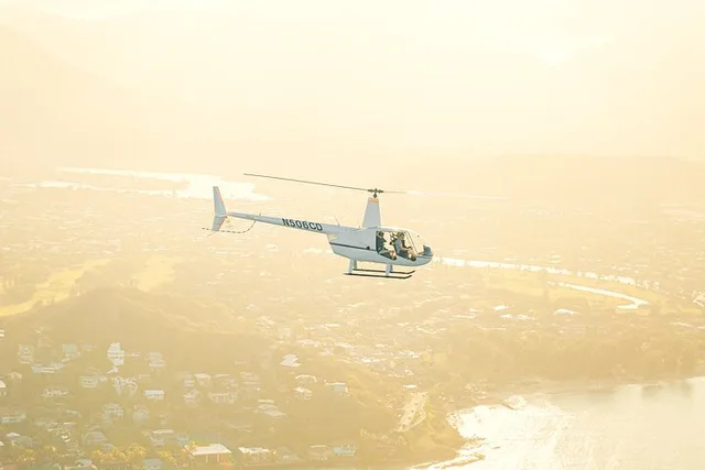 Honolulu Helicopter Tour 30 Min - Image 1