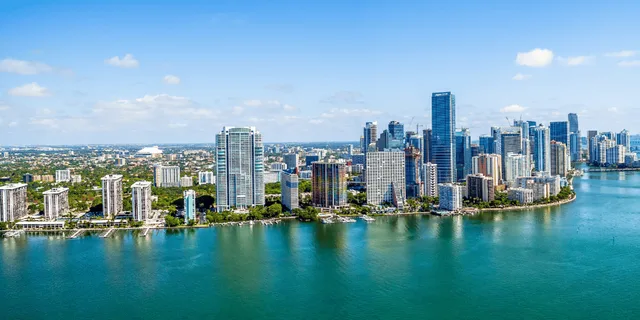 Miami Airplane Tour: South Beach & Downtown Skyline - Image 4