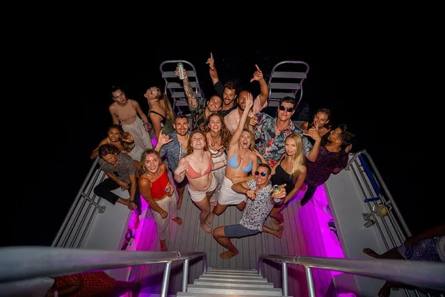 Waikiki Sunset Party Cruise with Live DJ - Image 5